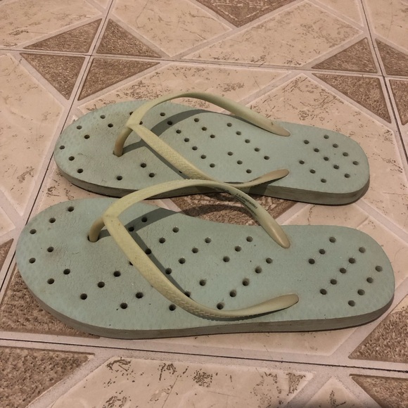 Flip flops - Picture 1 of 9